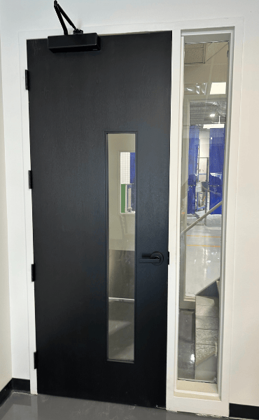 Quincaillerie architecturale haut de gamme pour portes commerciales et institutionnelles – Raymond Architectural